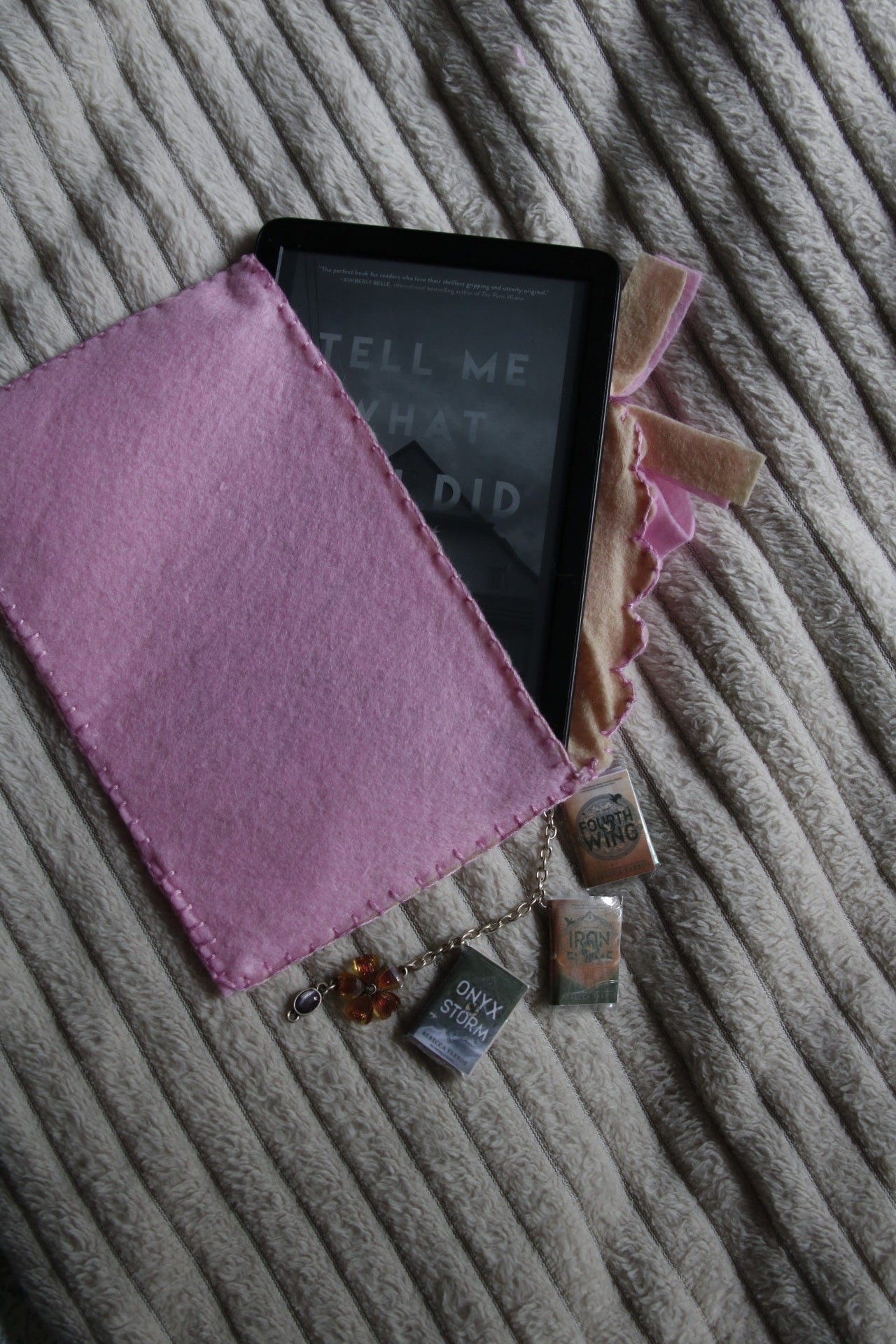 Kindle-smycke för bokälskare | Smycke till Kindle & bokfodral